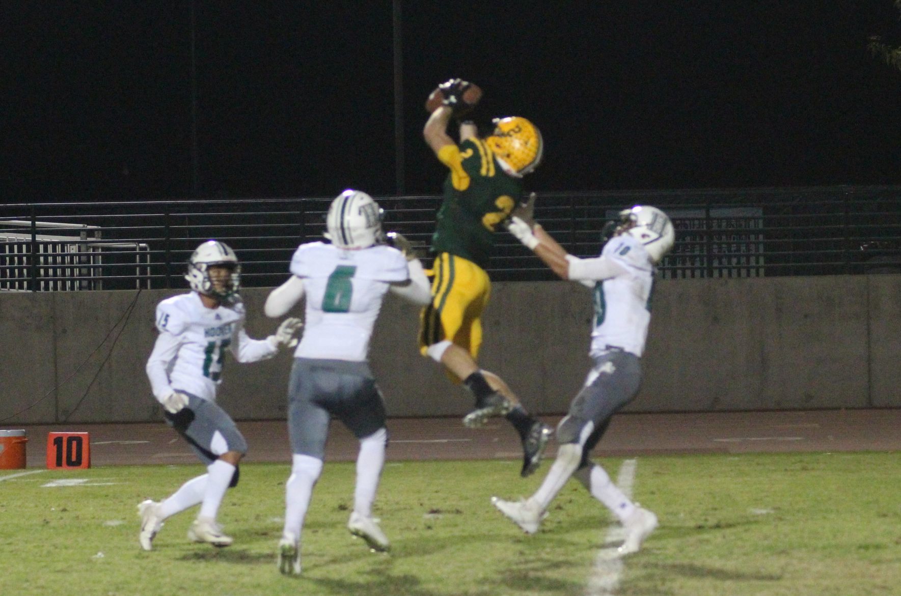 Kingsburg shuts down Hoover